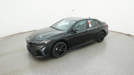 2025 Toyota Camry Hybrid SE — Sedan — 19,530 mi — Albertville, AL