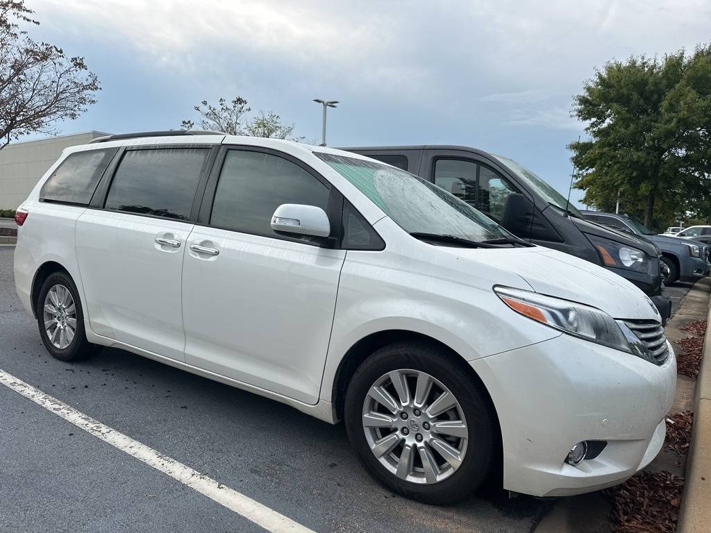2017 Toyota Sienna Limited — Minivan — 60,062 mi — Daphne, AL