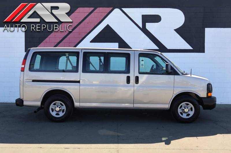 2007 GMC Savana Passenger Base — Passenger Van — 55,531 mi — Orange, CA