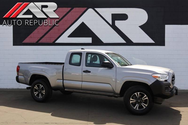 2018 Toyota Tacoma SR — Pickup Truck — 70,652 mi — Orange, CA