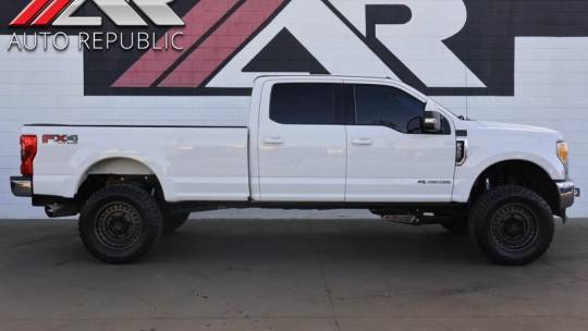 2017 Ford Super Duty F-350 Lariat — Pickup Truck — 162,131 mi — Orange, CA