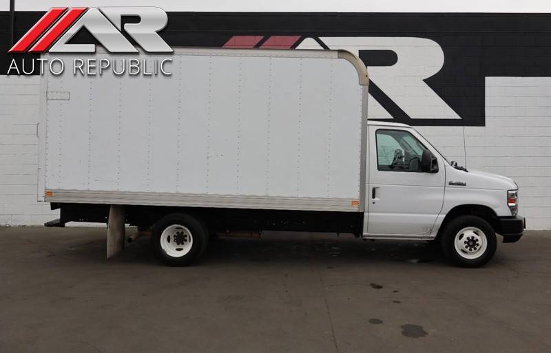 2018 Ford E-Series Cutaway E-350 — Chassis Cab Truck — 79,329 mi — Orange, CA