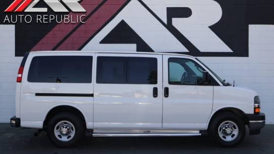 2017 Chevrolet Express Passenger LT — Passenger Van — 113,292 mi — ORANGE, CA
