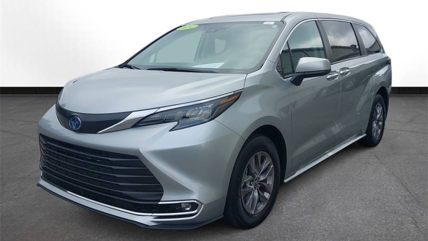 2024 Toyota Sienna XLE — Minivan — 14,472 mi — Wilson, NC