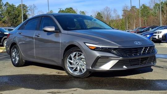 2024 Hyundai Elantra SEL — Sedan — 6,326 mi — Apex, NC
