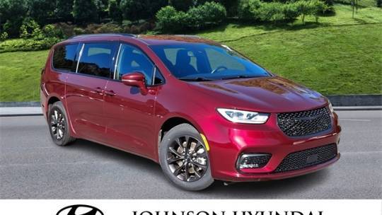 2021 Chrysler Pacifica Touring — Minivan — 70,014 mi — Apex, NC