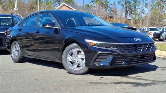 2025 Hyundai Elantra SE — Sedan — 595 mi — Apex, NC
