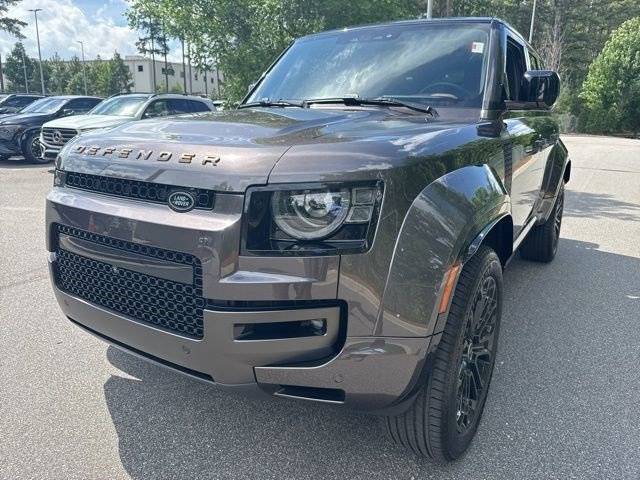 2025 Land Rover Defender OCTA