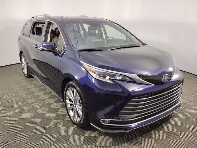 2022 Toyota Sienna Platinum — Minivan — 76,279 mi — Matthews, NC