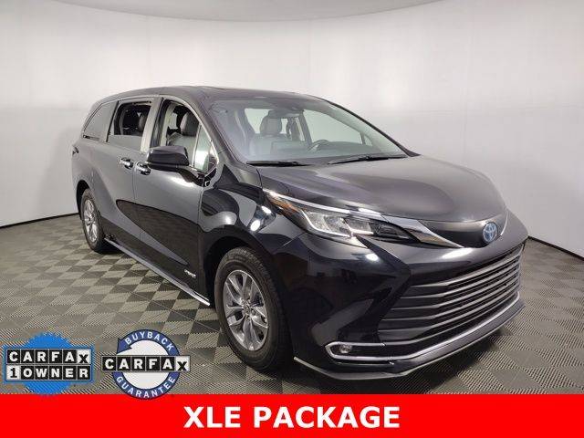 2021 Toyota Sienna XLE — Minivan — 52,259 mi — Matthews, NC