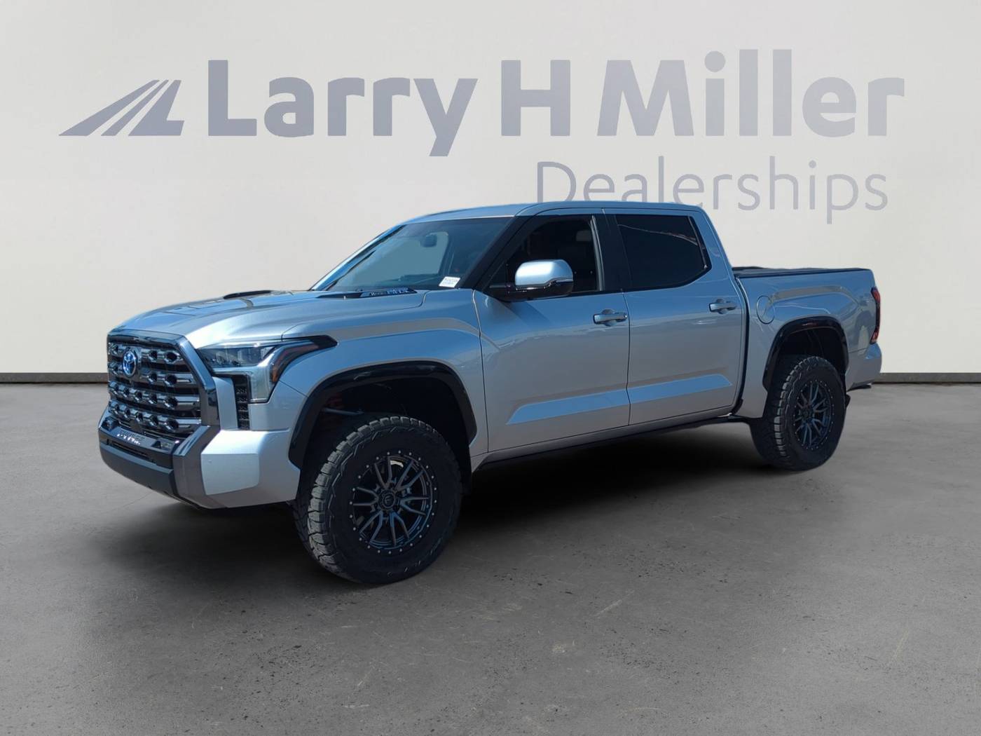 2024 Toyota Tundra Hybrid Platinum — Pickup Truck — 7,860 mi — Mesa, AZ