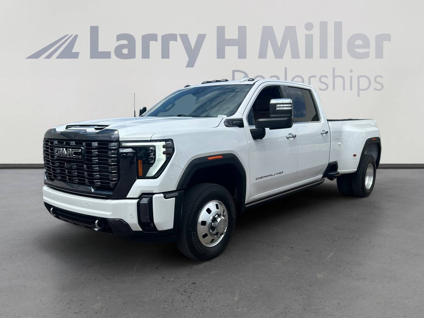2024 GMC Sierra 3500HD Denali Ultimate — Pickup Truck — 44,239 mi — Mesa, AZ