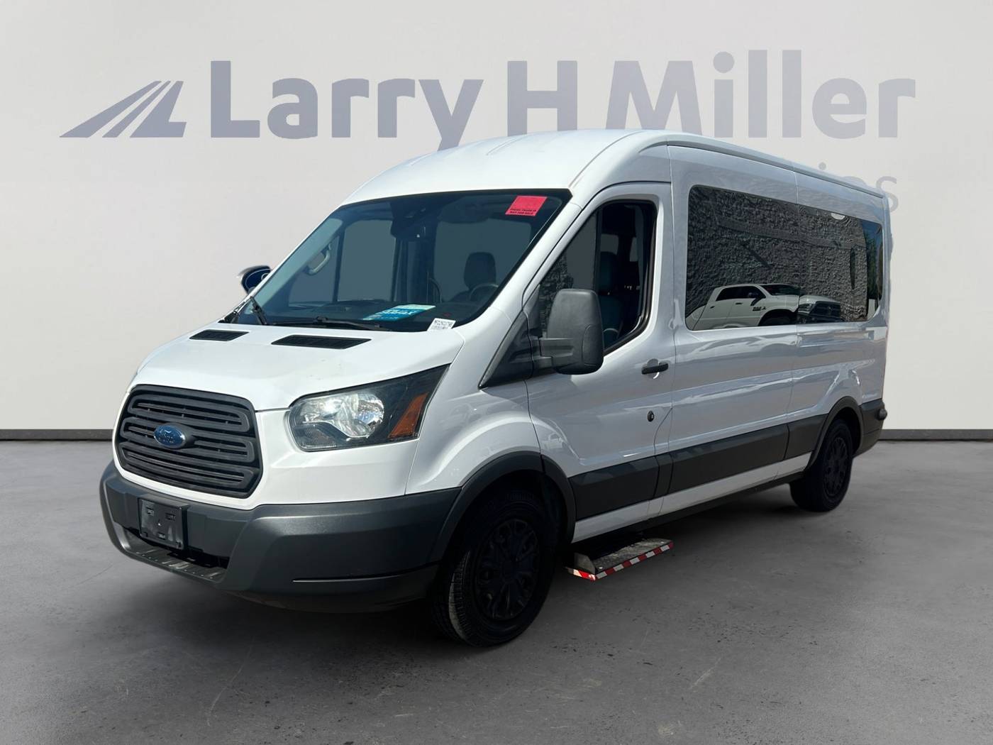 2017 Ford Transit Passenger Wagon T-350 XL — Passenger Van — 19,395 mi — Mesa, AZ