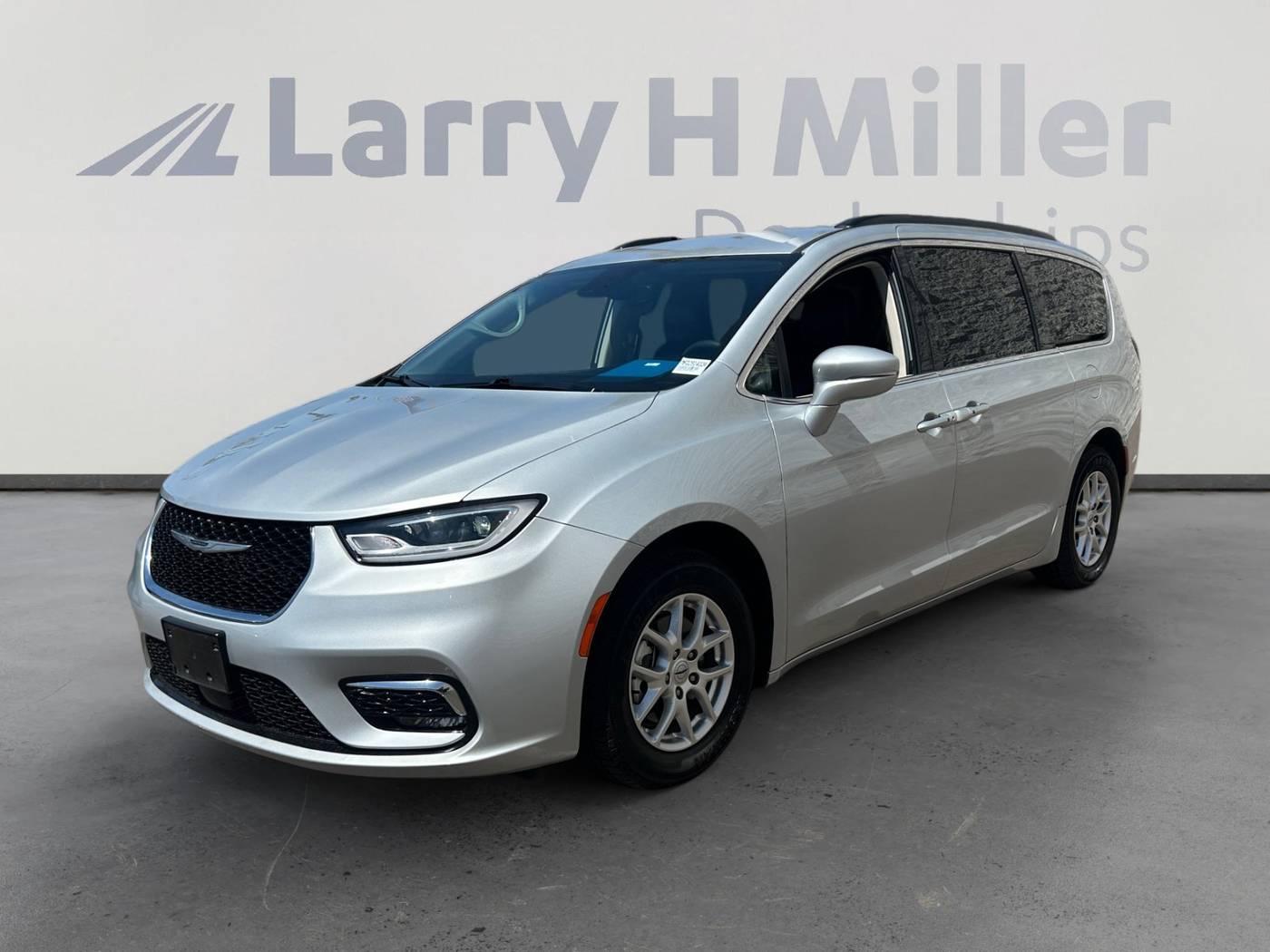 2022 Chrysler Pacifica Touring L — Minivan — 56,519 mi — Mesa, AZ