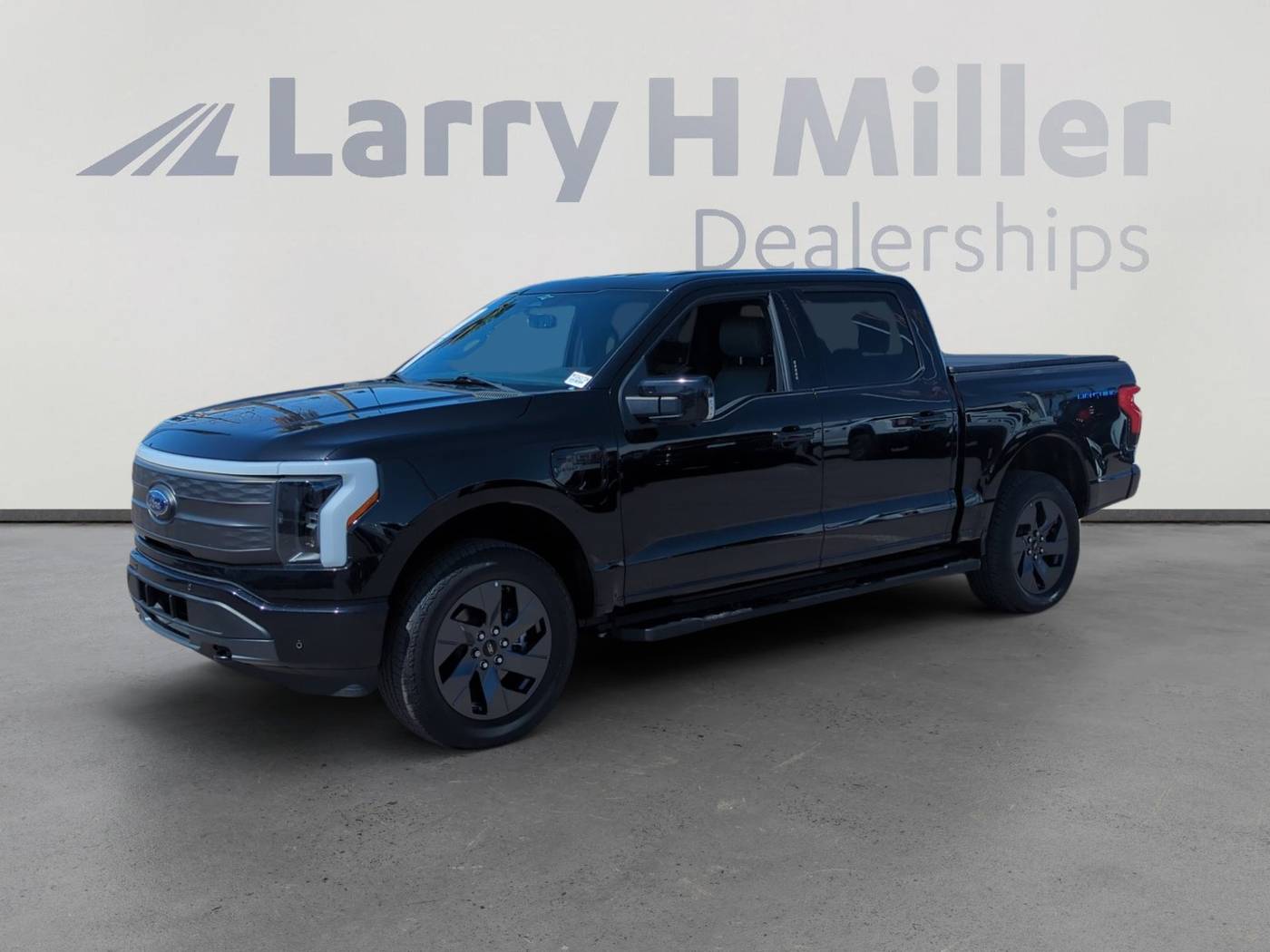 2023 Ford F-150 Lightning LARIAT — Pickup Truck — 5,460 mi — Mesa, AZ
