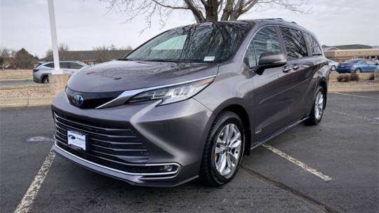 2021 Toyota Sienna Limited — Minivan — 41,696 mi — Greeley, CO