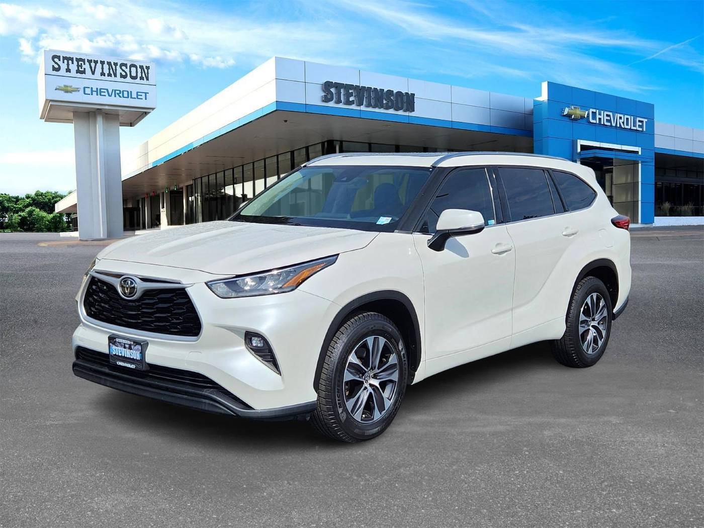 2020 Toyota Highlander XLE — SUV — 68,323 mi — Lakewood, CO