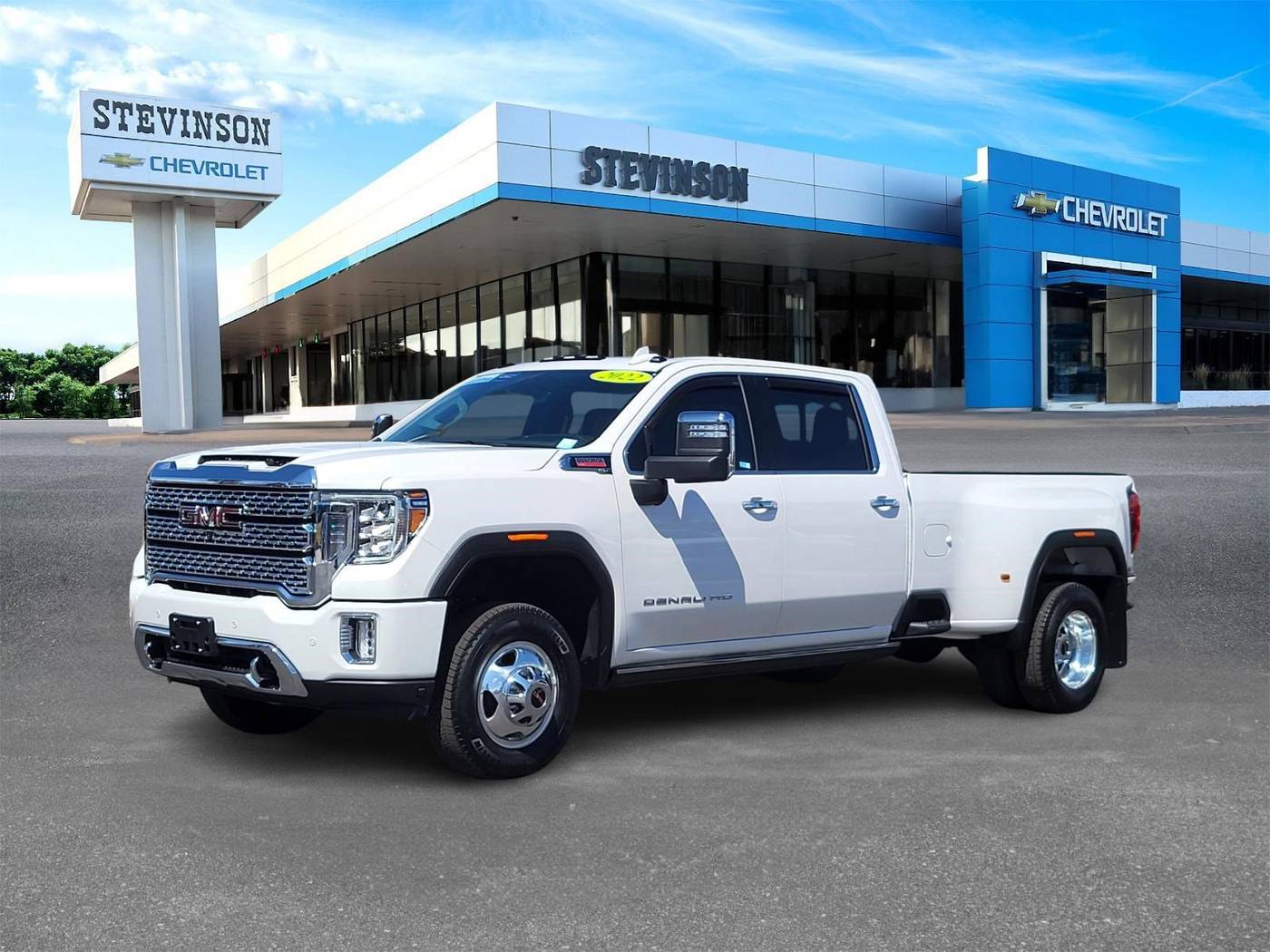 2022 GMC Sierra 3500HD Denali — Pickup Truck — 6,069 mi — Lakewood, CO