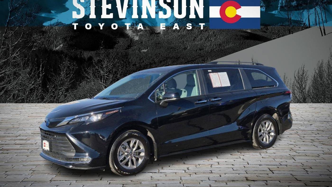 2024 Toyota Sienna XLE — Minivan — 17,125 mi — Aurora, CO