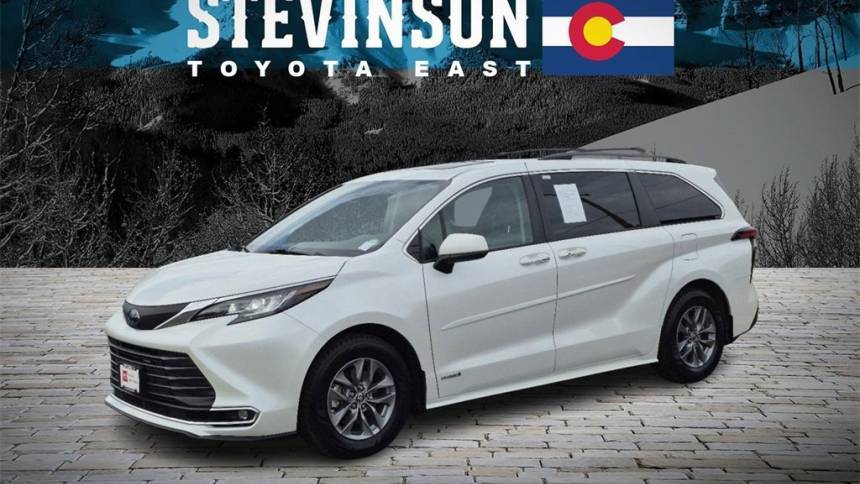 2021 Toyota Sienna XLE — Minivan — 30,822 mi — Aurora, CO