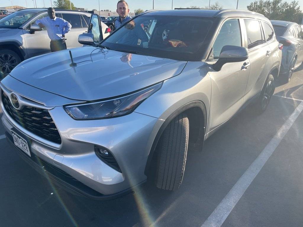 2024 Toyota Highlander XLE — SUV — 35,099 mi — Aurora, CO