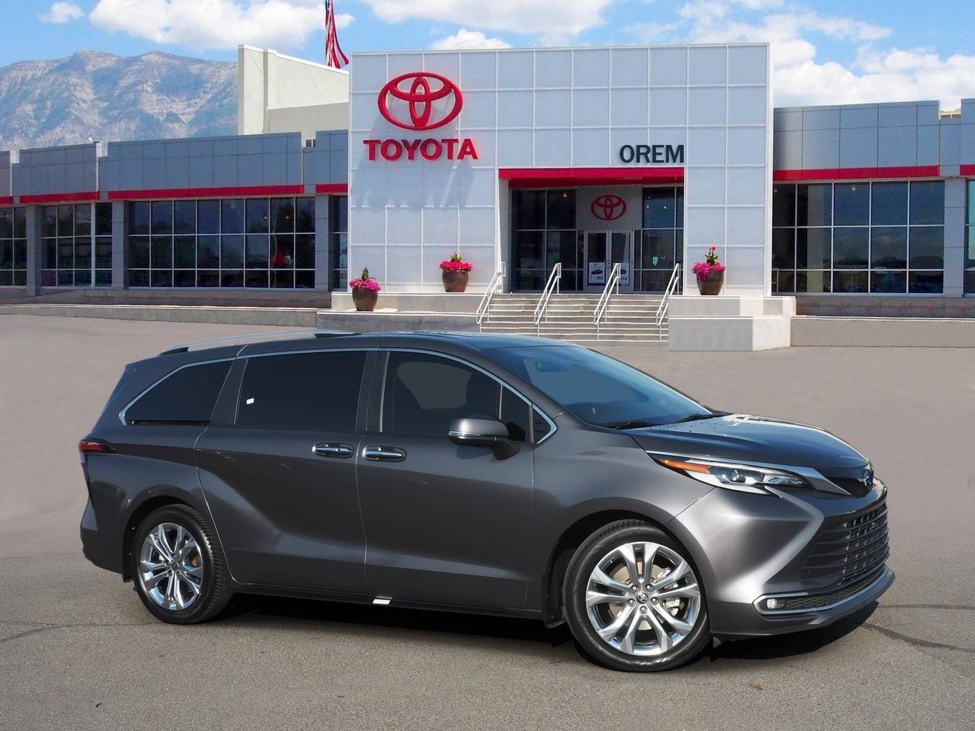 2023 Toyota Sienna Platinum — Minivan — 34,647 mi — Orem, UT
