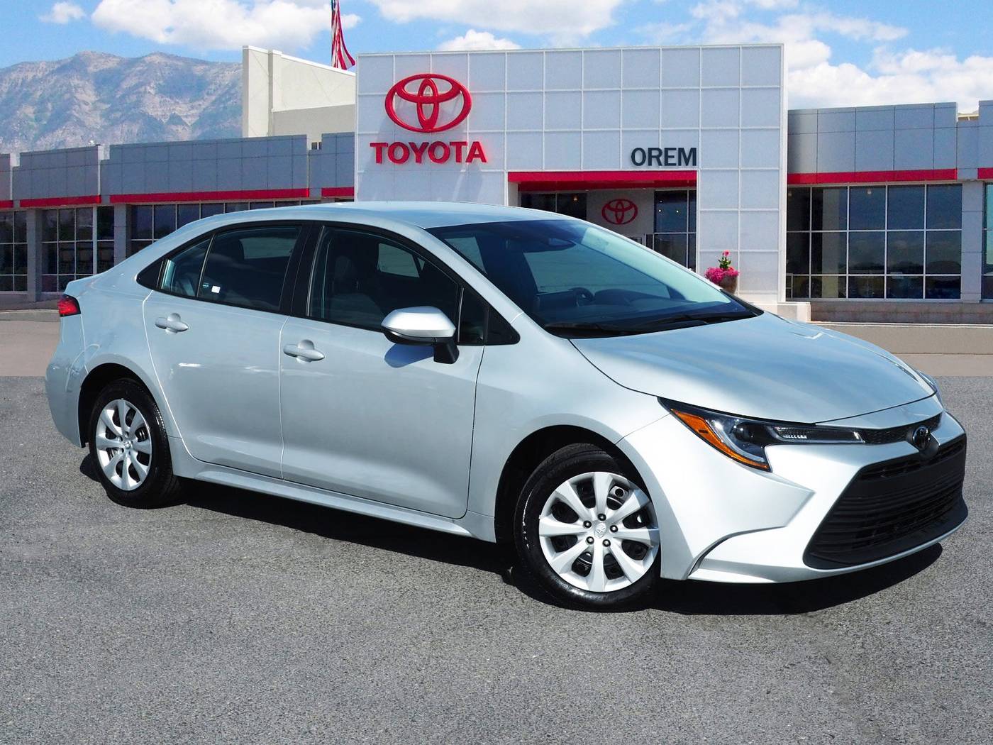 2025 Toyota Corolla LE — Sedan — 5,688 mi — Orem, UT