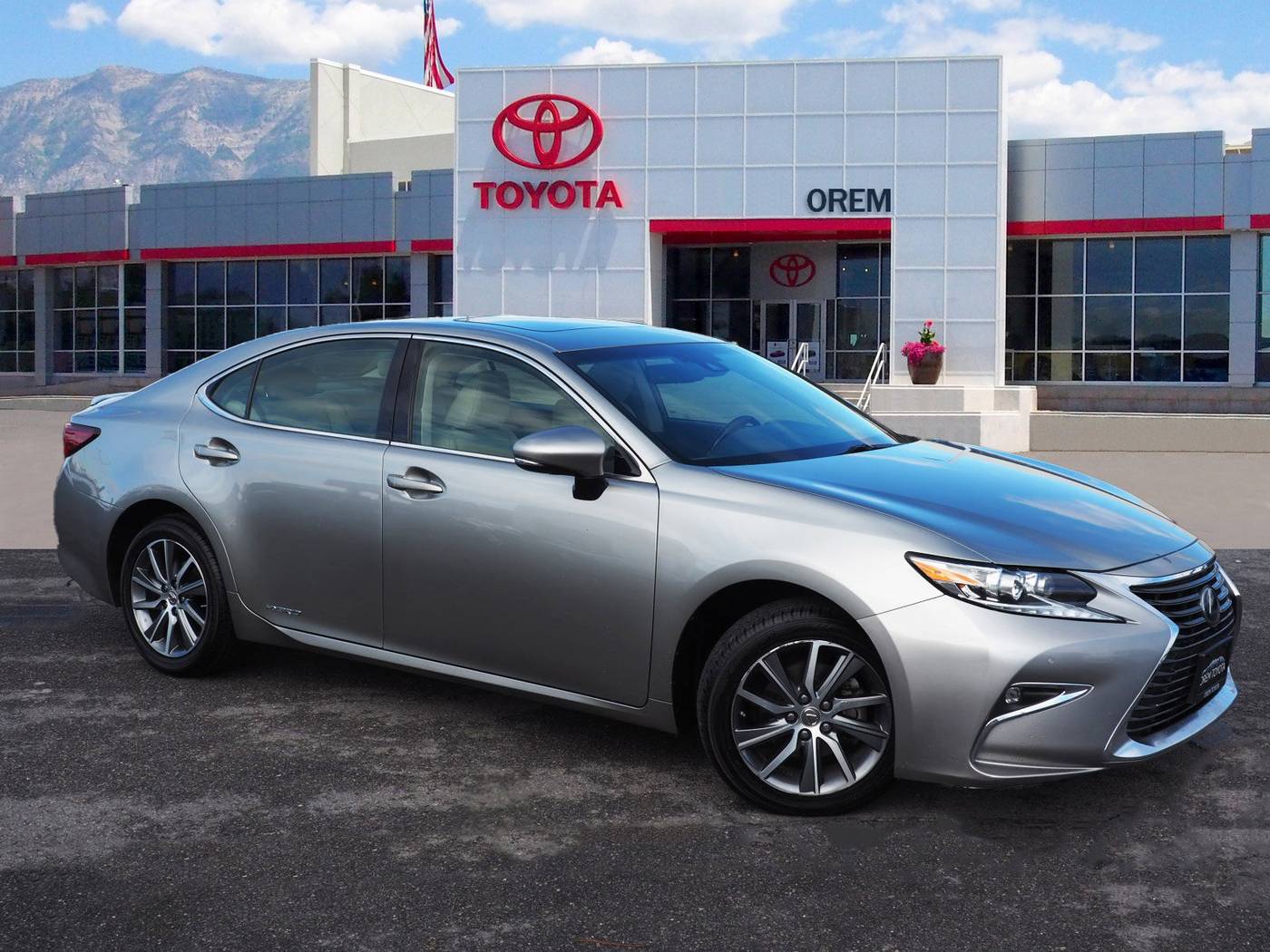 2017 Lexus ES ES 300h — Sedan — 66,473 mi — Orem, UT