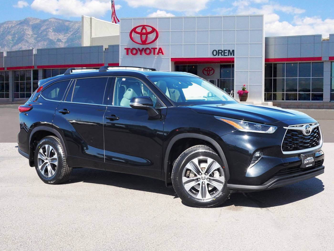 2021 Toyota Highlander XLE — SUV — 34,200 mi — Orem, UT