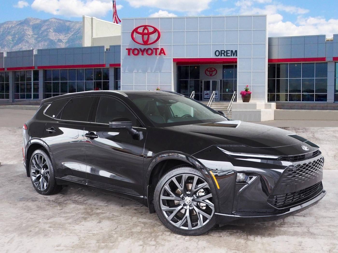 2025 Toyota Crown Signia Limited — SUV — 5,292 mi — Orem, UT
