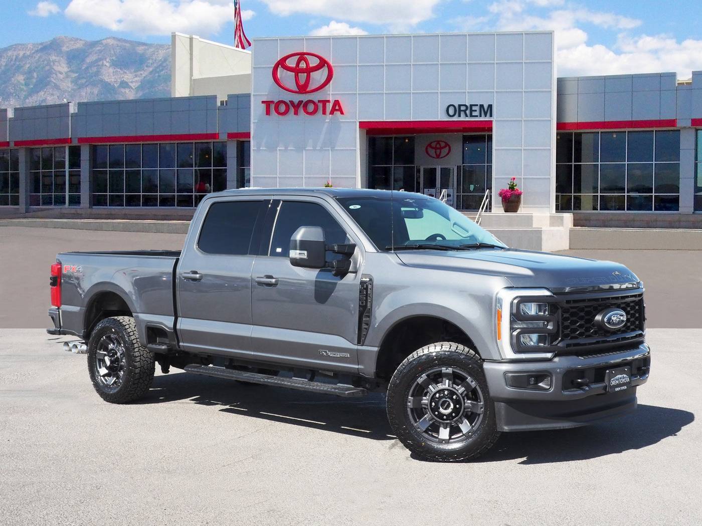 2023 Ford Super Duty F-350 LARIAT — Pickup Truck — 28,453 mi — Orem, UT