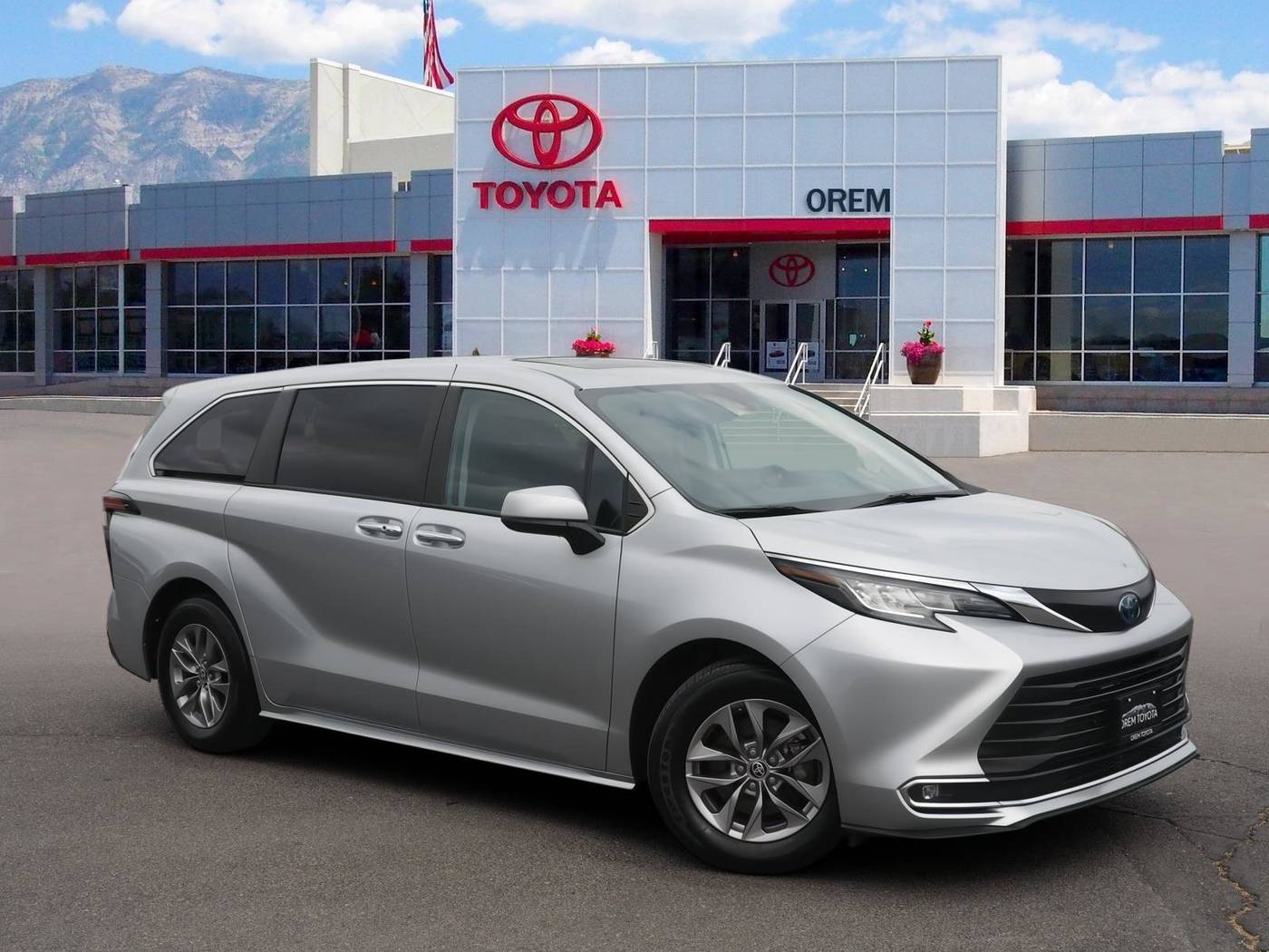 2022 Toyota Sienna XLE — Minivan — 104,191 mi — Orem, UT