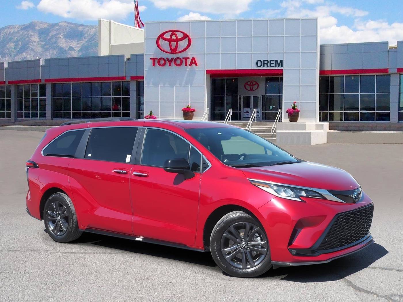 2024 Toyota Sienna XSE — Minivan — 7,981 mi — Orem, UT