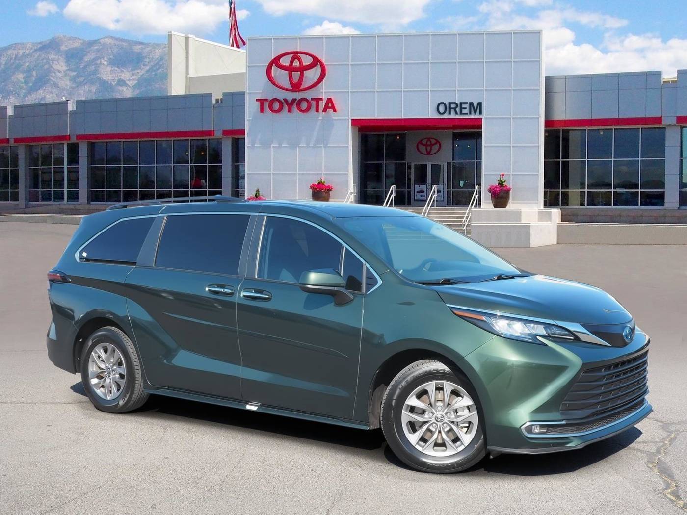2023 Toyota Sienna XLE — Minivan — 45,000 mi — Orem, UT