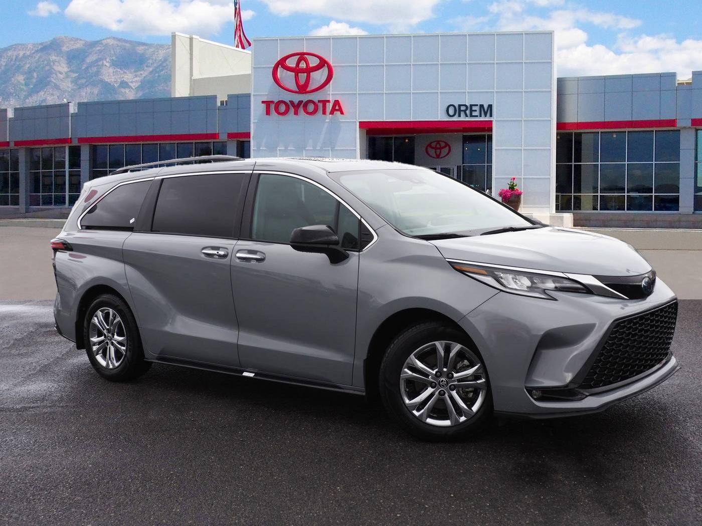2023 Toyota Sienna XSE — Minivan — 37,424 mi — Orem, UT