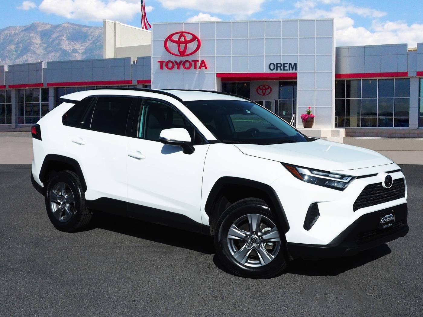 2022 Toyota RAV4 XLE — SUV — 17,515 mi — Orem, UT