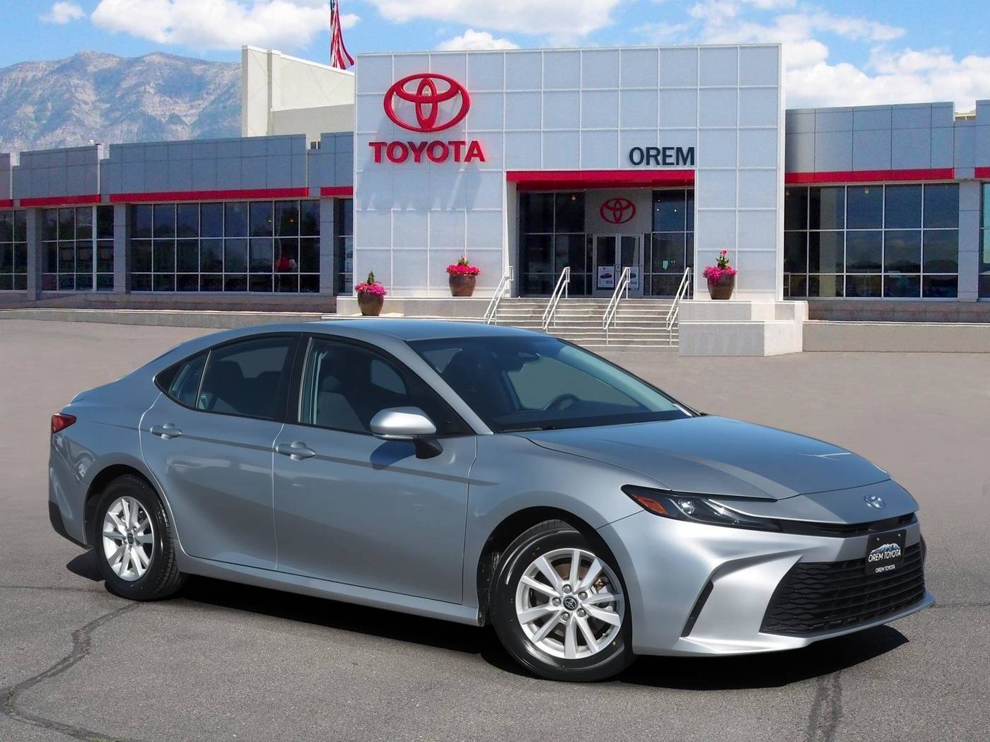2025 Toyota Camry Hybrid LE — Sedan — 24,375 mi — Orem, UT