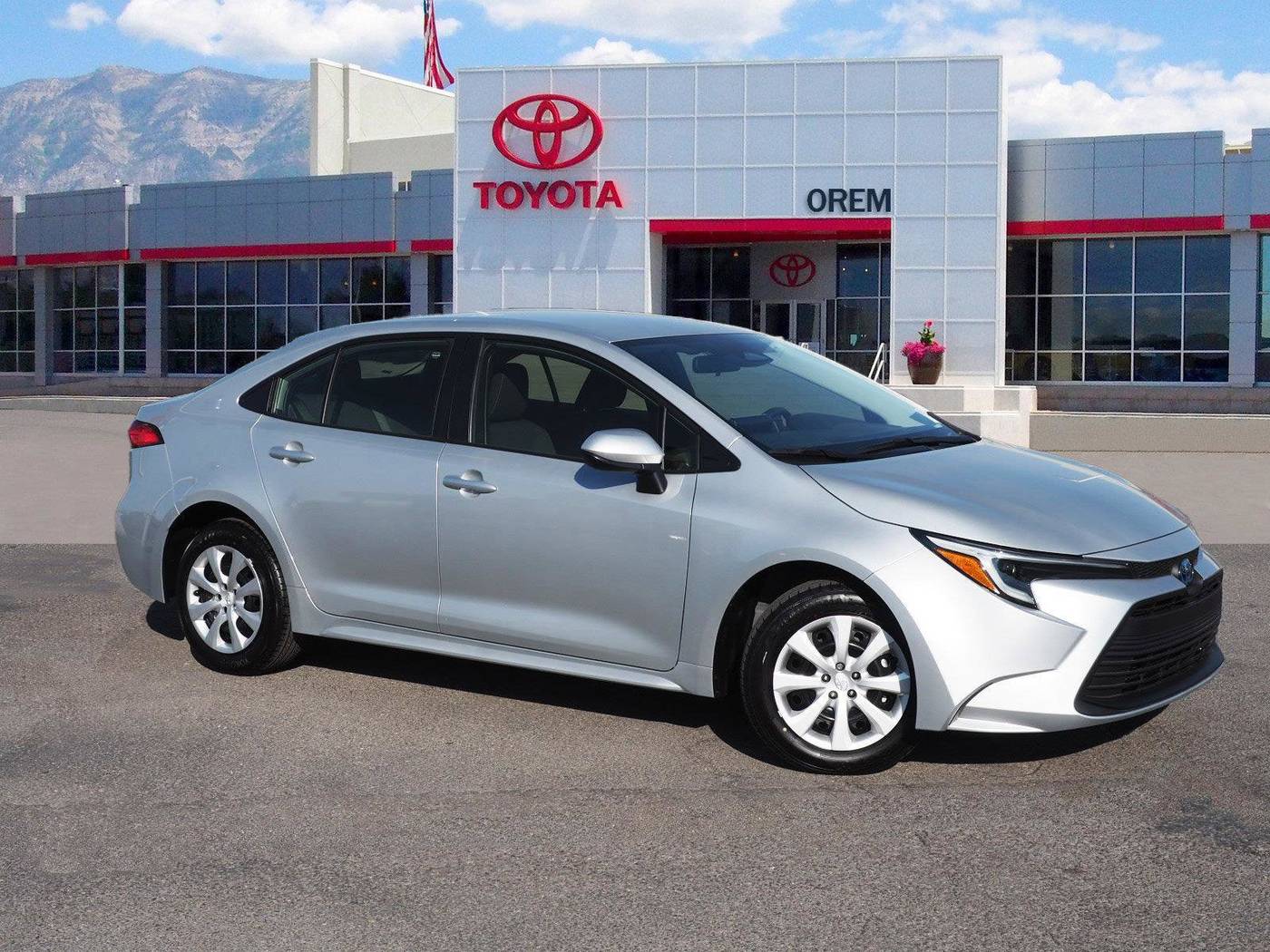 2025 Toyota Corolla Hybrid LE — Sedan — 98 mi — Orem, UT