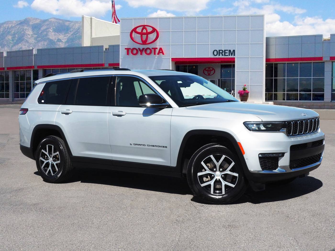2023 Jeep Grand Cherokee Limited — SUV — 31,942 mi — Orem, UT