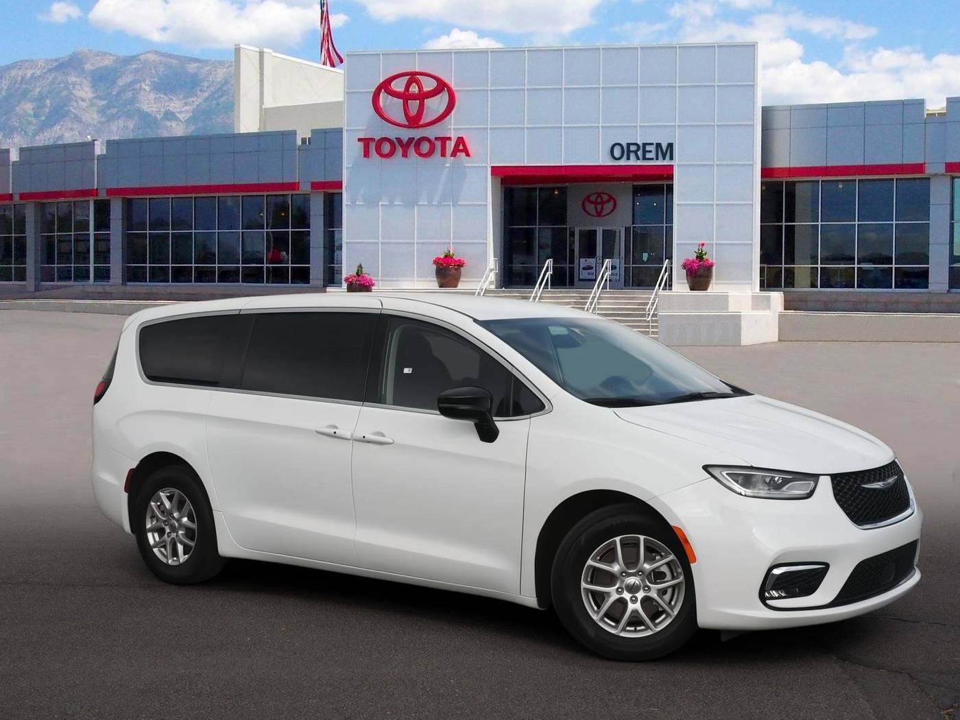2024 Chrysler Pacifica Touring L — Minivan — 31,002 mi — Orem, UT