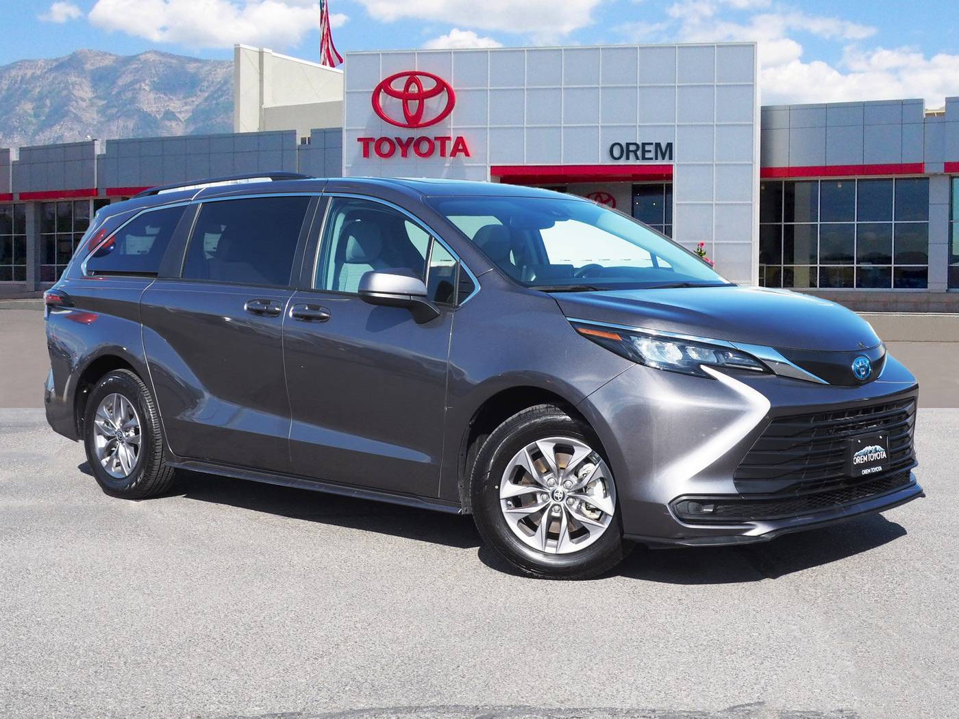 2024 Toyota Sienna LE — Minivan — 39,317 mi — Orem, UT