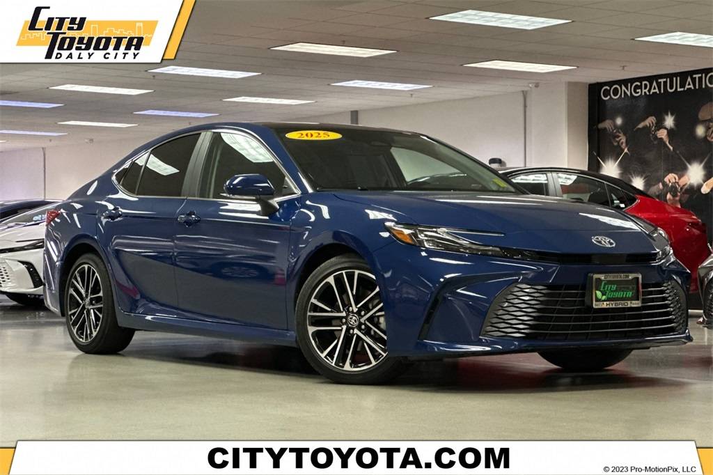 2025 Toyota Camry XLE — Sedan — 22,372 mi — Daly City, CA