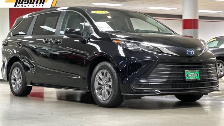 2024 Toyota Sienna LE — Minivan — 26,512 mi — Daly City, CA