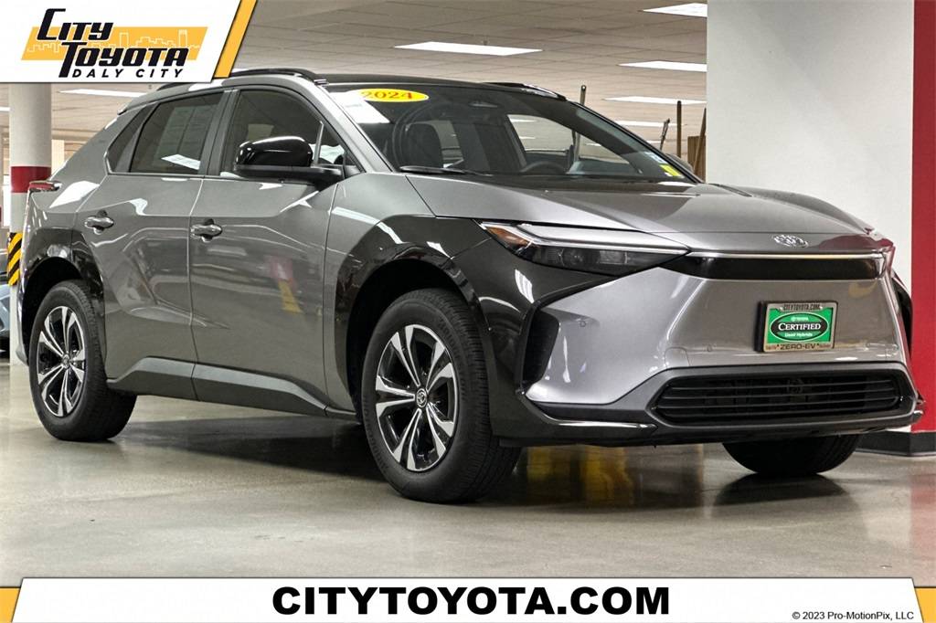2024 Toyota bZ4X XLE — SUV — 5,739 mi — Daly City, CA