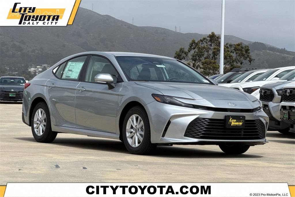 2025 Toyota Camry Hybrid LE — Sedan — 7,044 mi — Daly City, CA