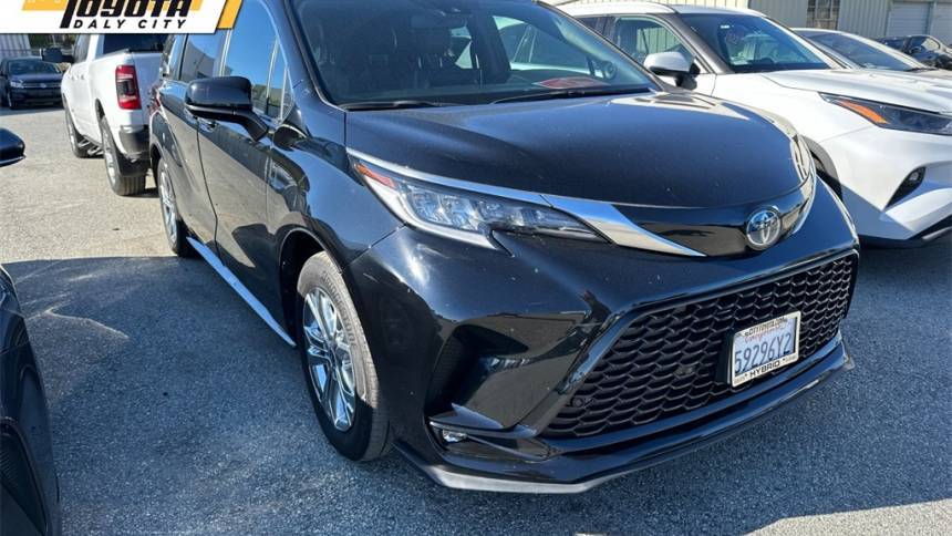 2022 Toyota Sienna XSE — Minivan — 33,811 mi — Daly City, CA