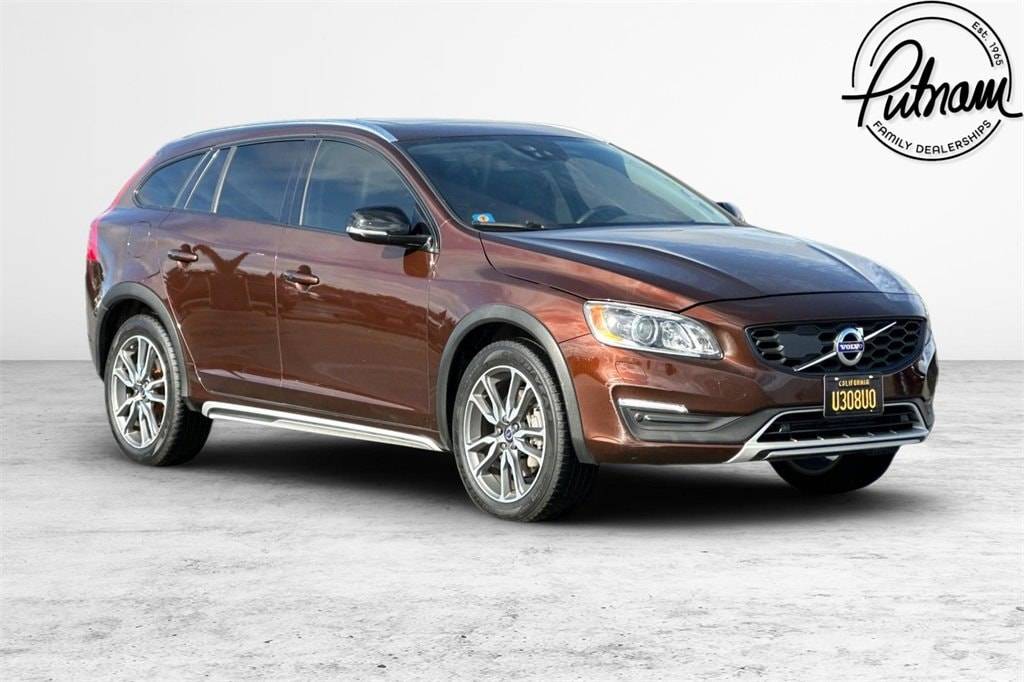 2017 Volvo V60 Cross Country Platinum — Wagon — 85,929 mi — Burlingame, CA