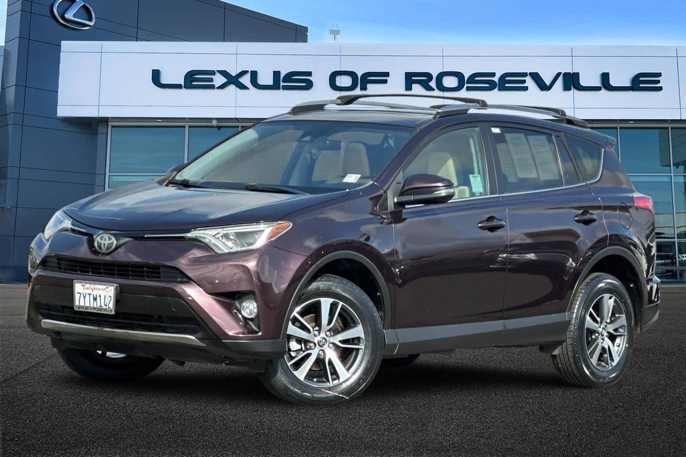 2017 Toyota RAV4 XLE — SUV — 137,059 mi — Roseville, CA