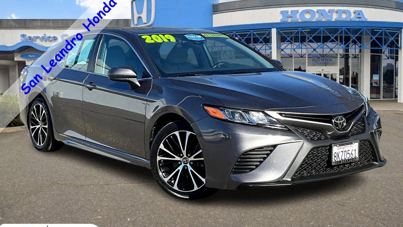 2019 Toyota Camry SE — Sedan — 26,887 mi — San Leandro, CA