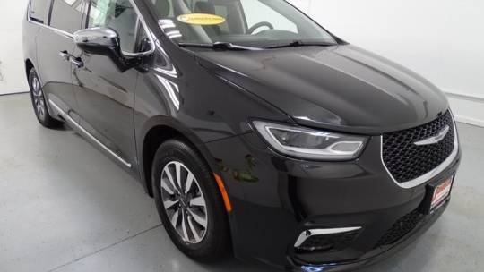2023 Chrysler Pacifica Hybrid Limited — Minivan — 11,135 mi — Budd Lake, NJ